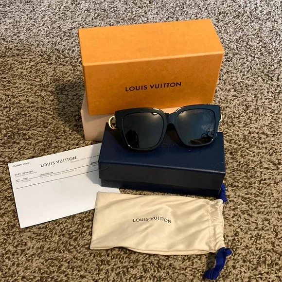 Louis Vuitton | Accessories | Copy Lv Link Pm Square  display picture 1
